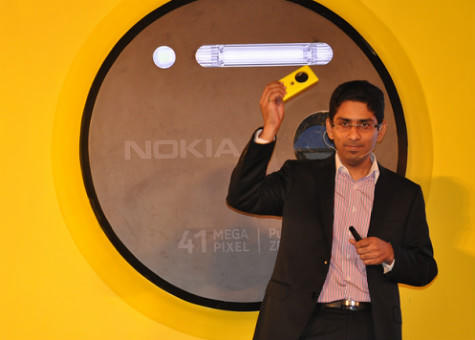 Ra mắt Nokia Lumia 1520 và 1320